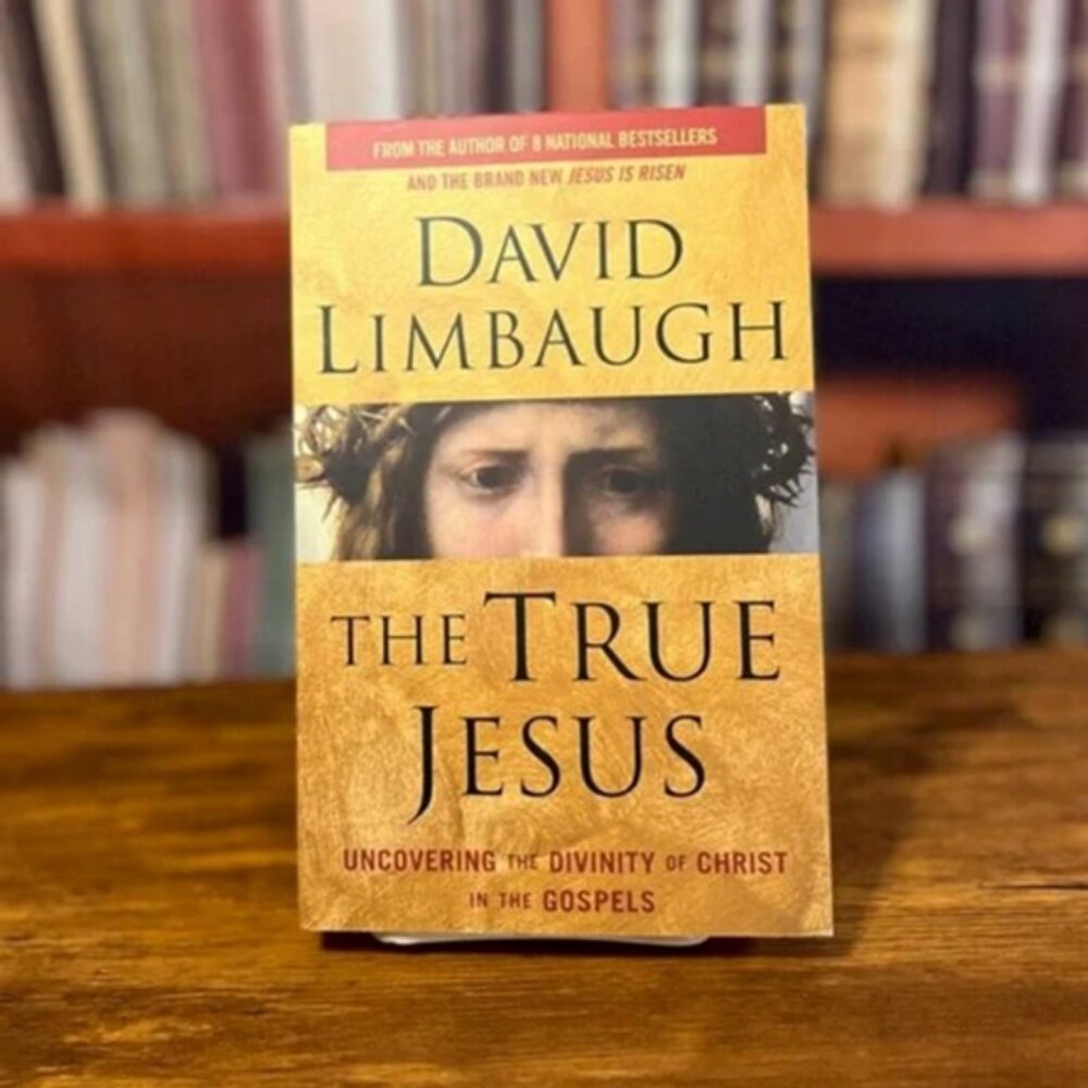 The True Jesus: Uncovering the Divinity of Christ in the Gospels 9781621577249